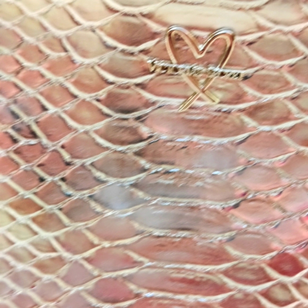 Victoria Secret Gold wristet - Picture 4 of 11